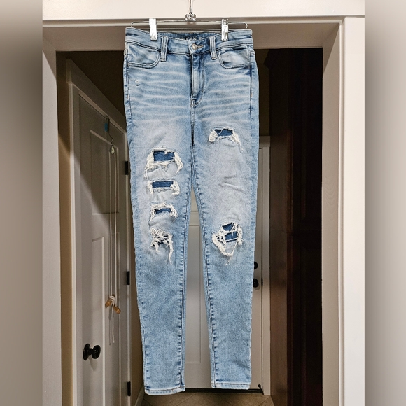 American Eagle Super Hi-Rise Jegging Next Level Stretch Distressed/Ripped Jeans - Picture 1 of 5